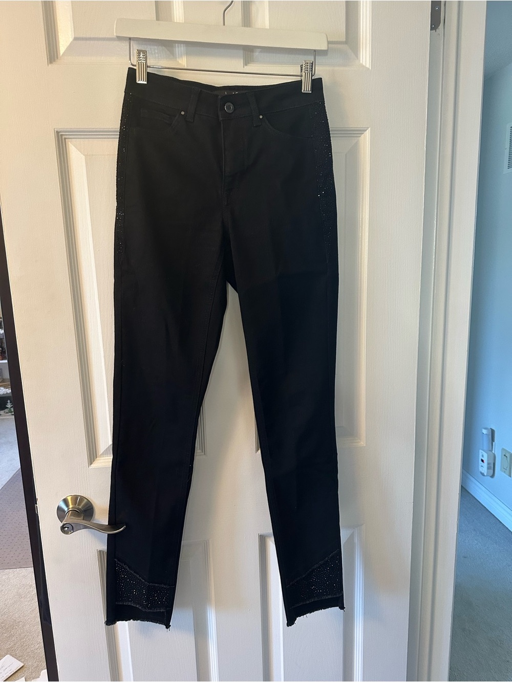 NWOT Joseph Ribkoff Black Skinny Jeans - with bling details on hips & ankles